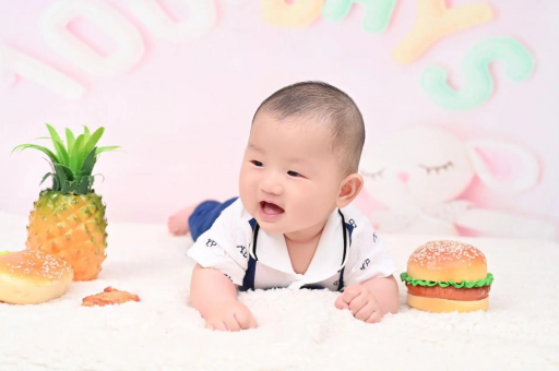 绵阳宝宝在妈妈肚子里